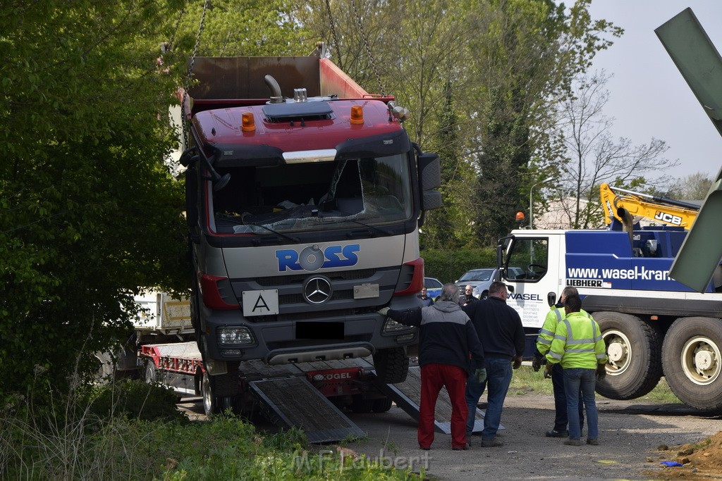 Schwerer VU LKW Zug Bergheim Kenten Koelnerstr P542.JPG - Miklos Laubert